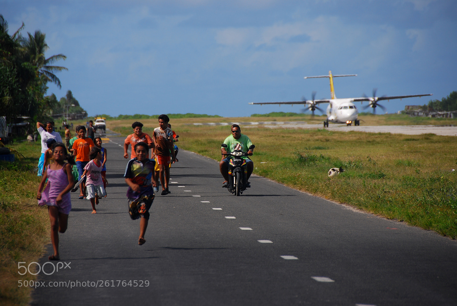 Nikon D80 sample photo. Local heros arrive home photography