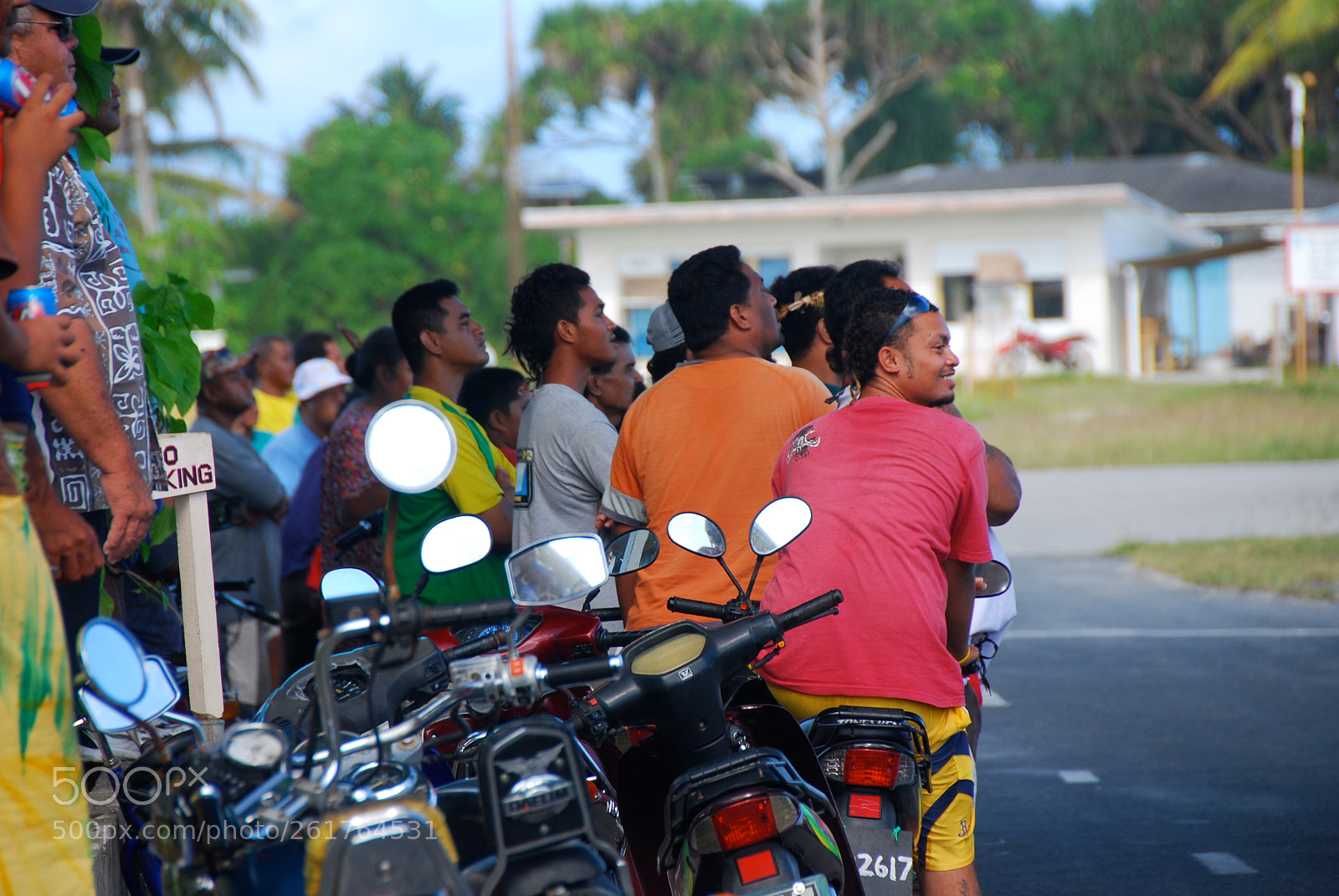 Nikon D80 sample photo. Local heros arrive home photography