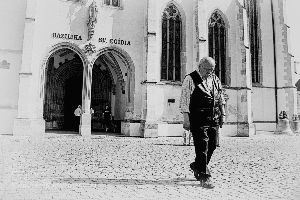 Sony Alpha a3000 sample photo. In thoughts photography