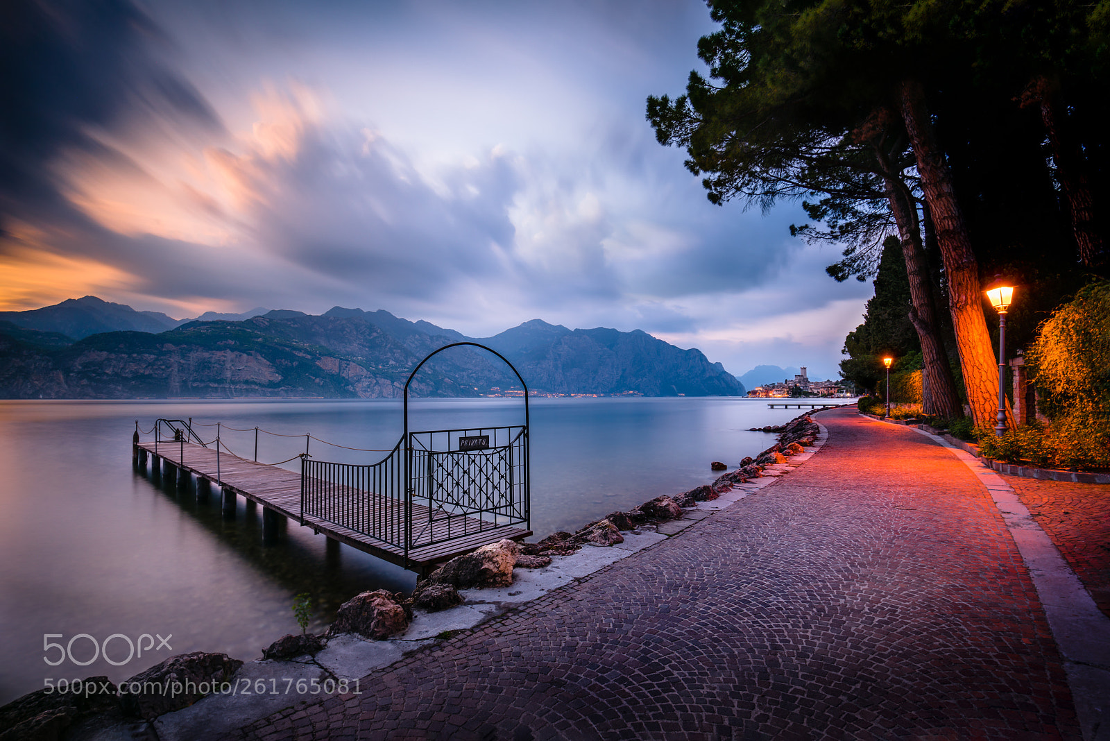 Nikon D810 sample photo. Not a common pier photography