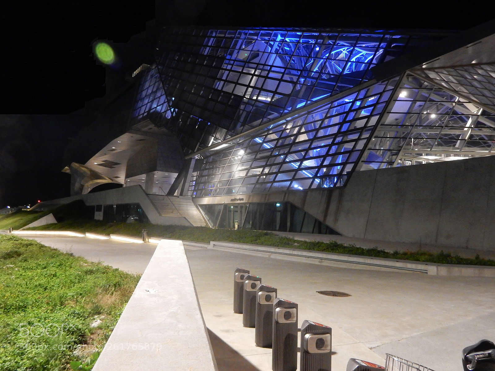 Nikon Coolpix S9900 sample photo. The museum for confluences photography