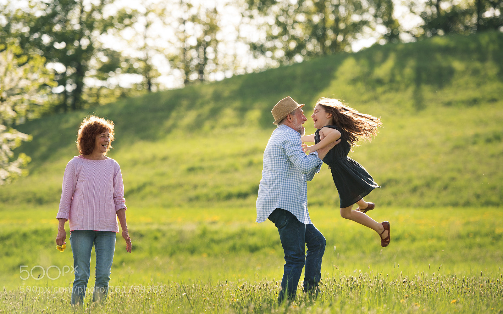 Nikon D5 sample photo. Senior couple with granddaughter photography