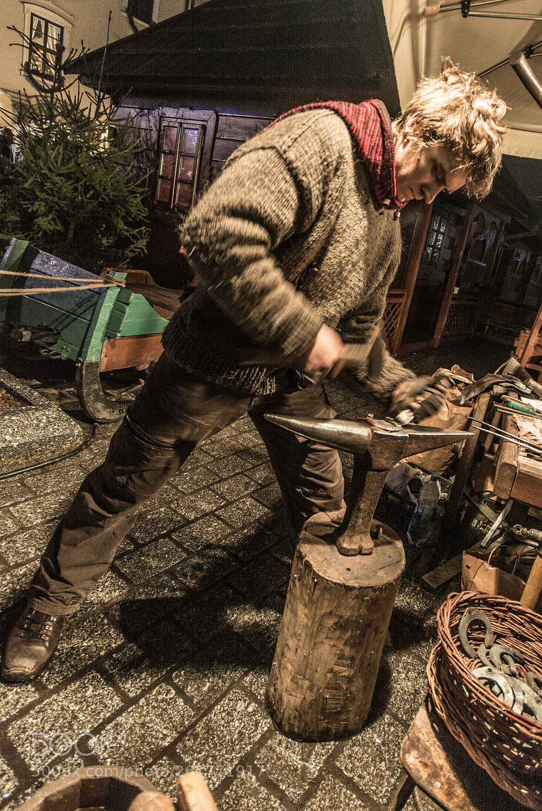 Nikon D7100 sample photo. Horseshoe worker photography