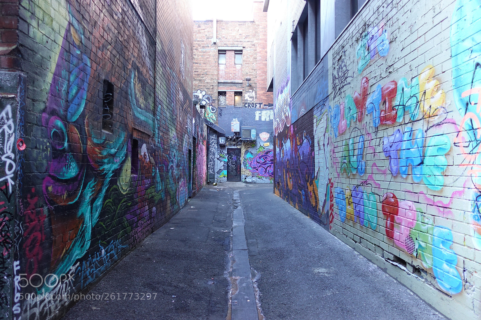 Sony DSC-RX100M5 sample photo. Graffiti photography