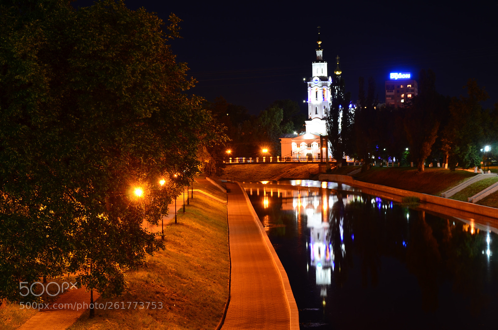 Nikon D5100 sample photo. Night city photography