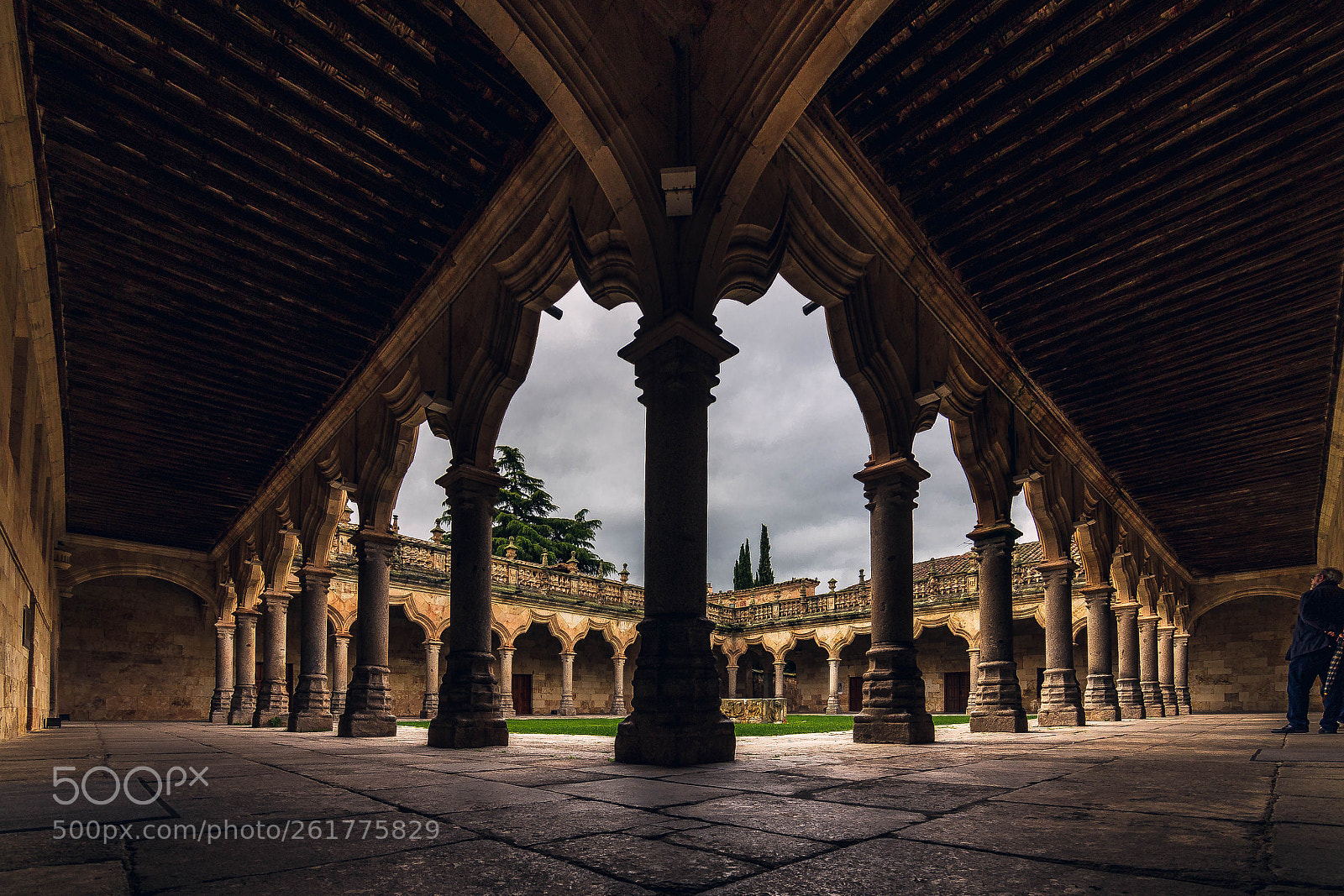 Canon EOS 6D sample photo. Patio de escuelas photography