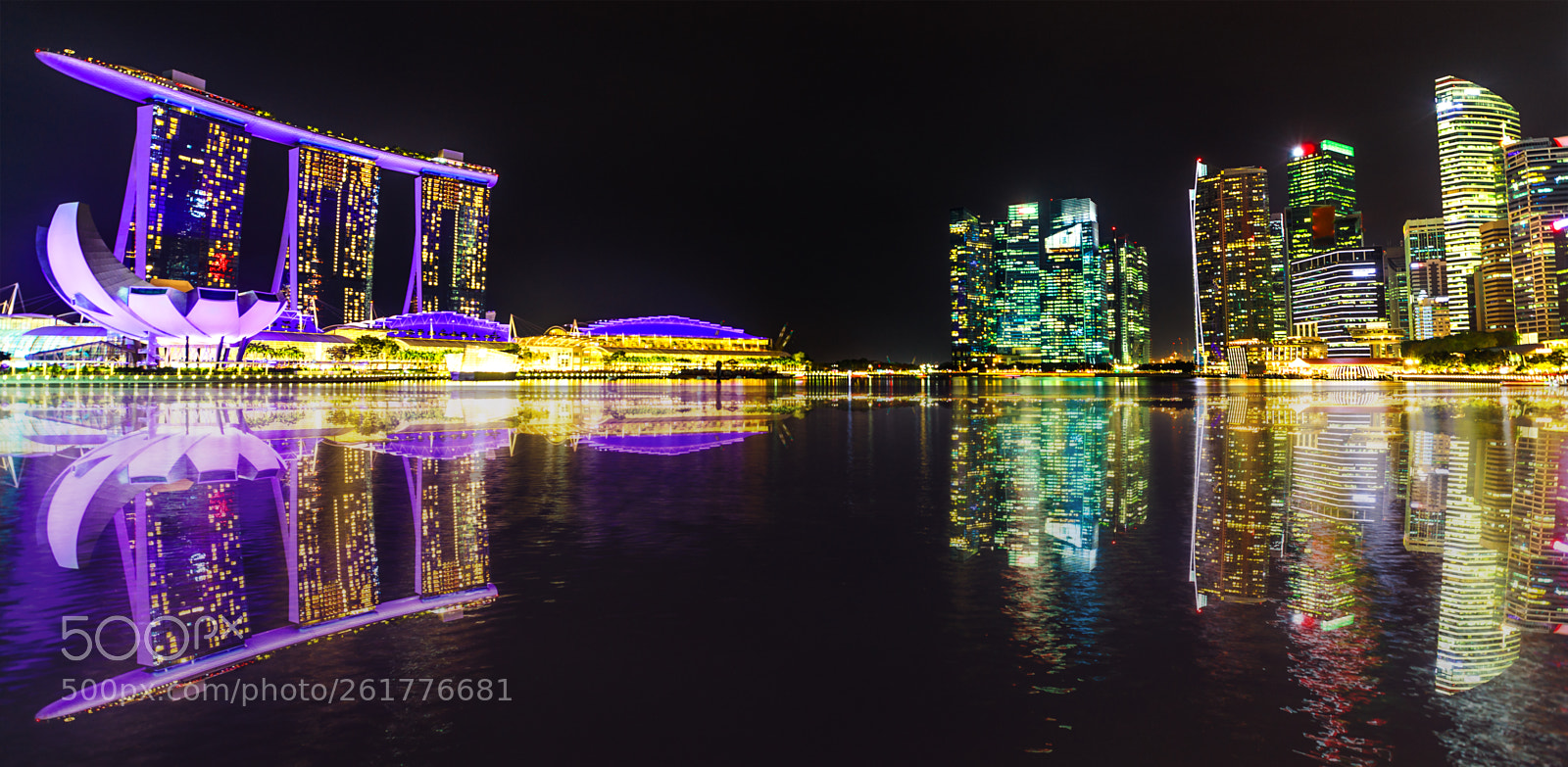 Canon EOS 5D Mark IV sample photo. Singapore skyline by night photography