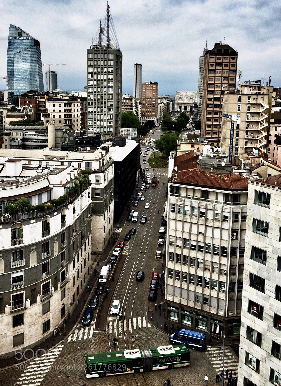 Apple iPhone 6 sample photo. Urban activity photography
