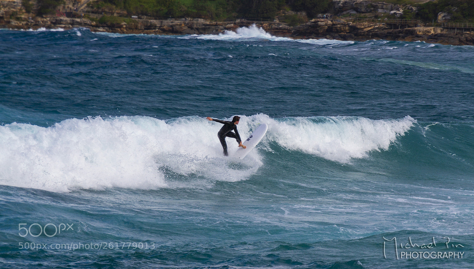 Canon EOS 7D sample photo. Carving a wave photography