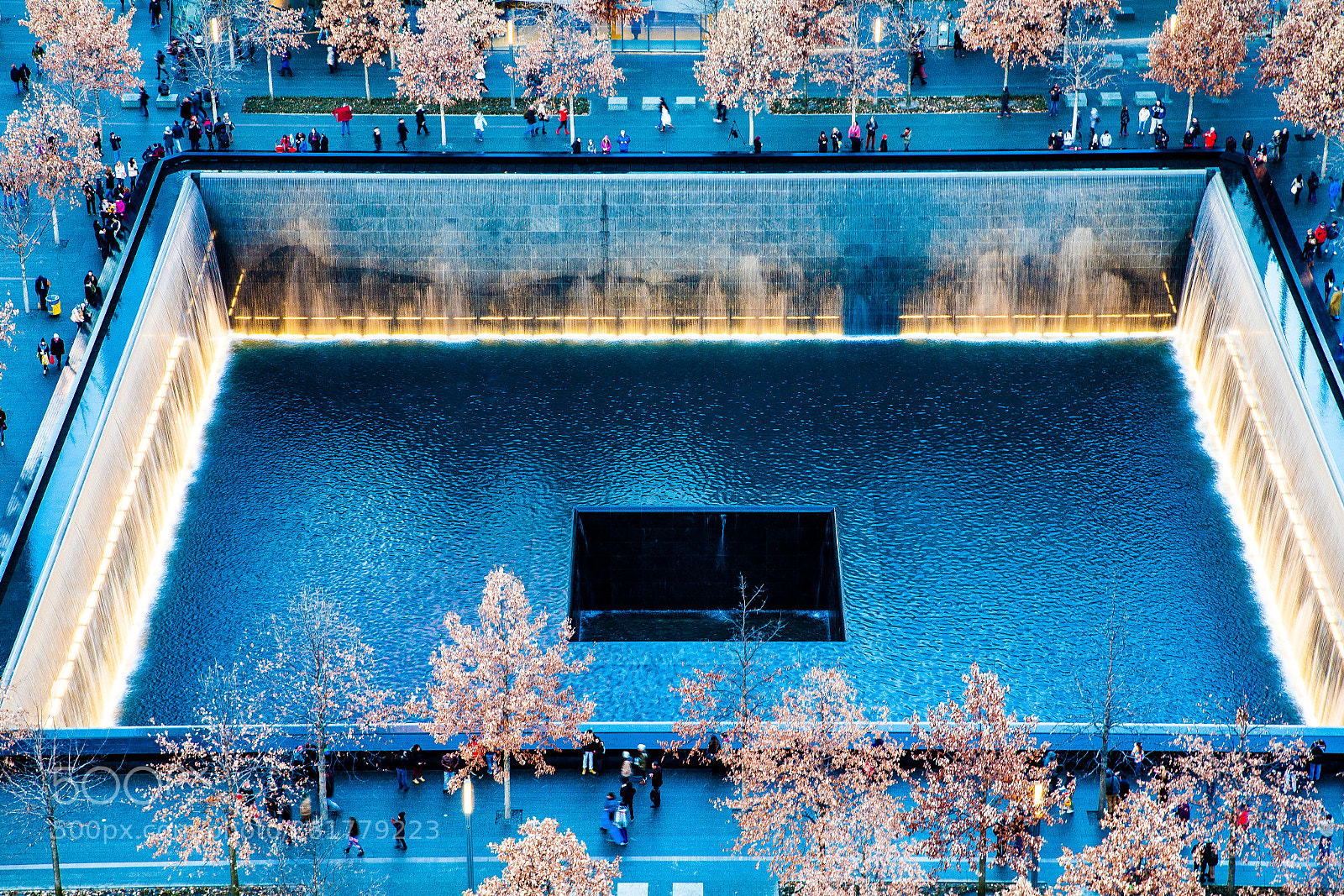 Canon EOS 5D Mark II sample photo. Freedom tower pool, new photography