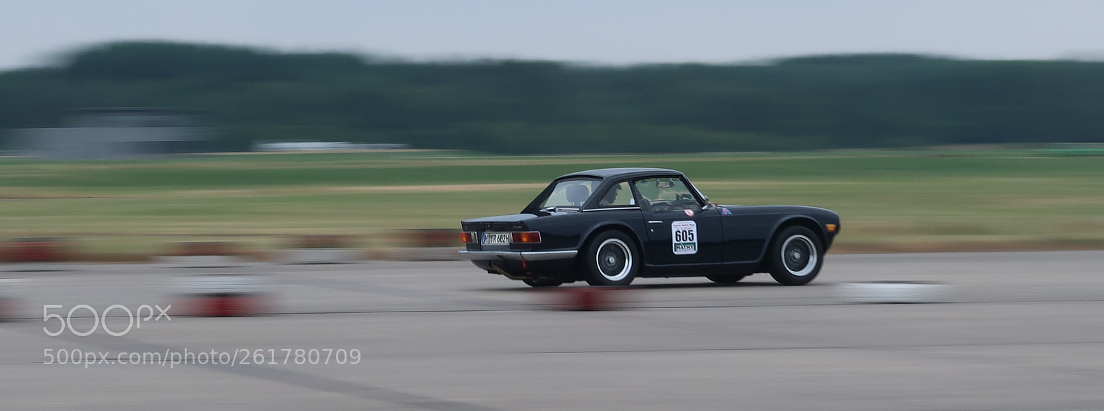 Canon PowerShot G7 X Mark II sample photo. Classic car race 1 photography