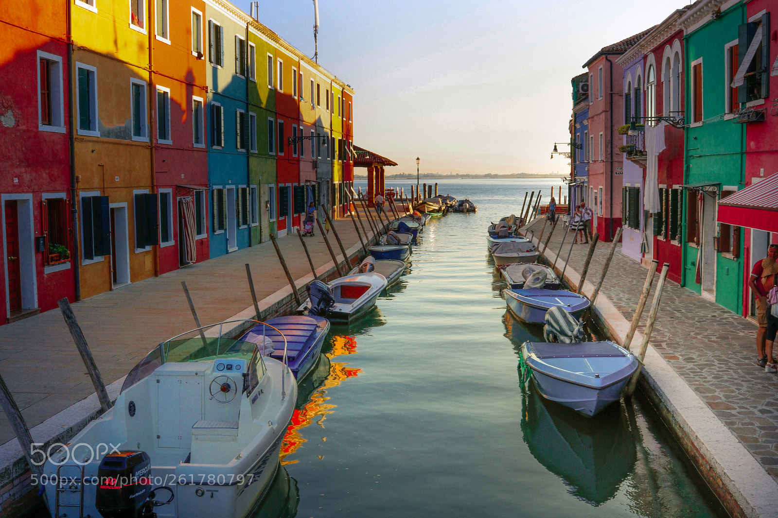 Canon EOS 750D (EOS Rebel T6i / EOS Kiss X8i) sample photo. Burano colors photography