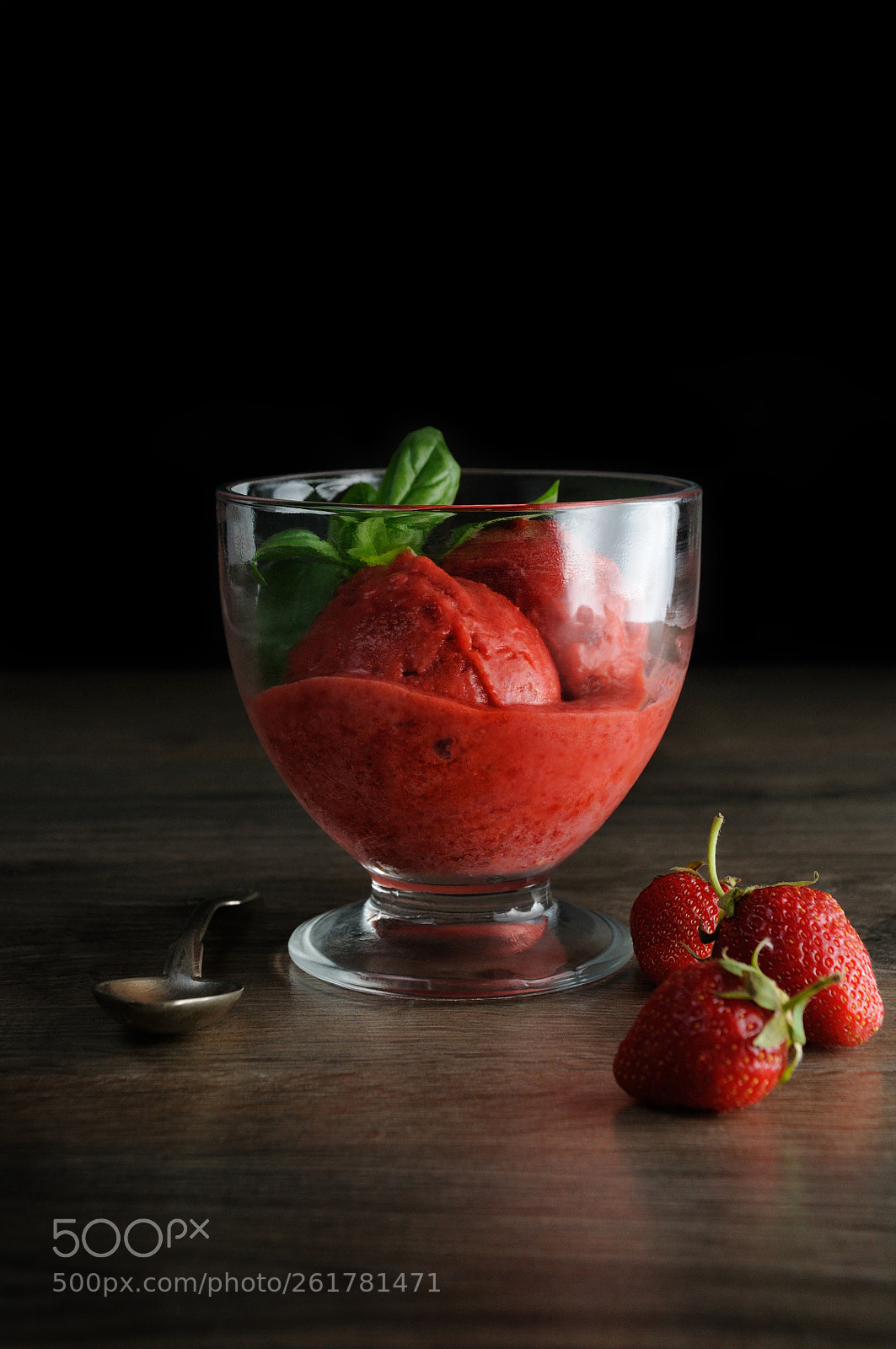 Nikon D90 sample photo. Strawberry slushie with basil photography