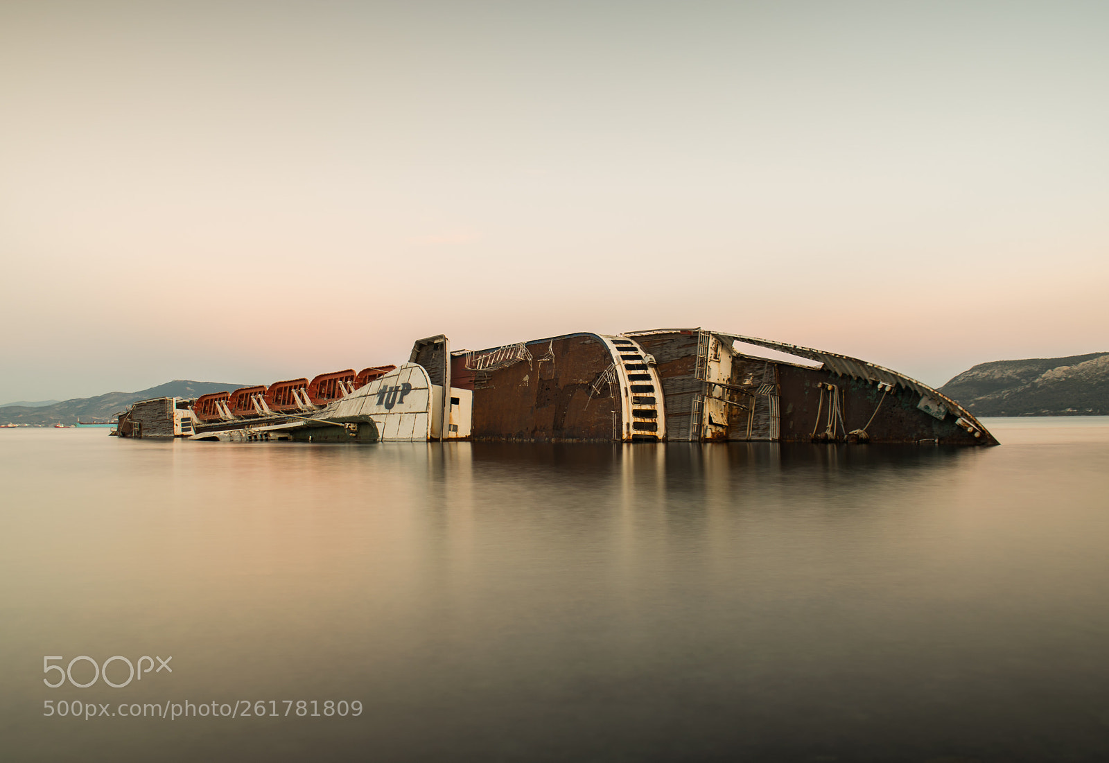Nikon D3300 sample photo. The shipwreck photography