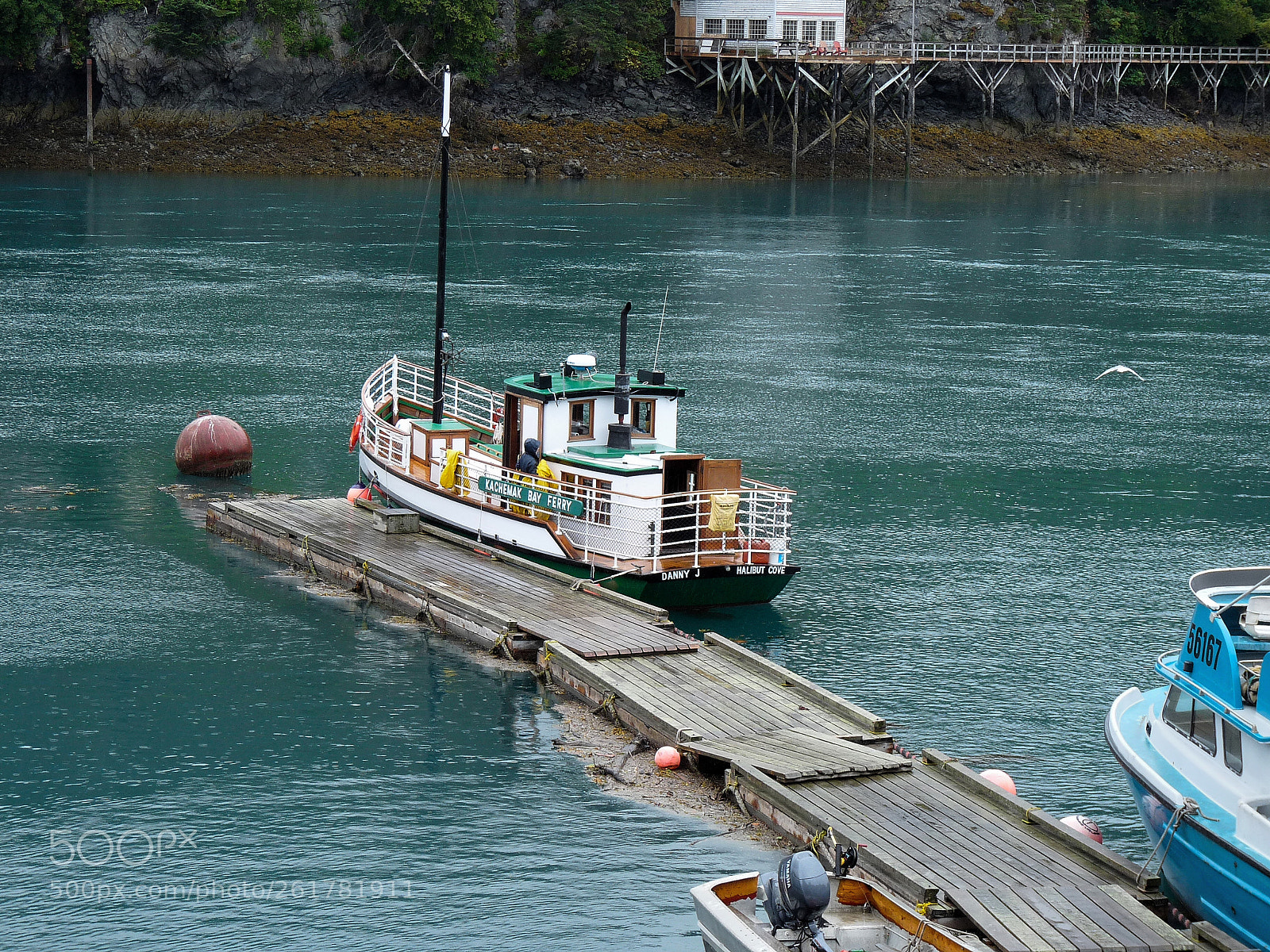 Panasonic Lumix DMC-FZ28 sample photo. Boat in halibut cove photography