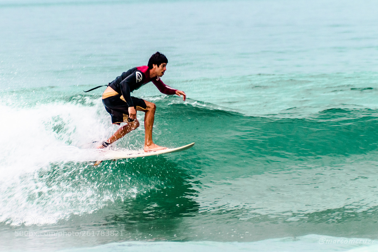 Canon EOS 1200D (EOS Rebel T5 / EOS Kiss X70 / EOS Hi) sample photo. Surfer photography