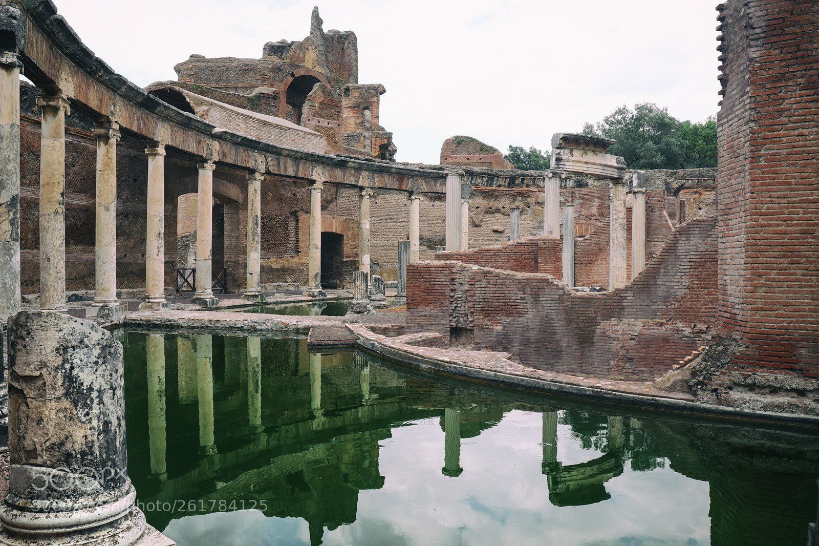 Canon EOS M5 sample photo. Villa adriana photography