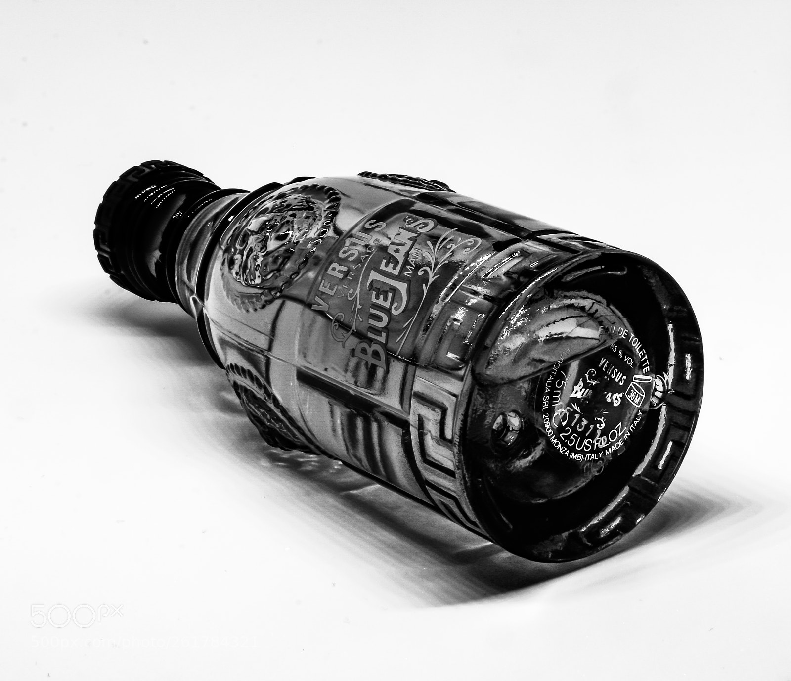 Canon EOS 70D sample photo. A fragrance bottle photography