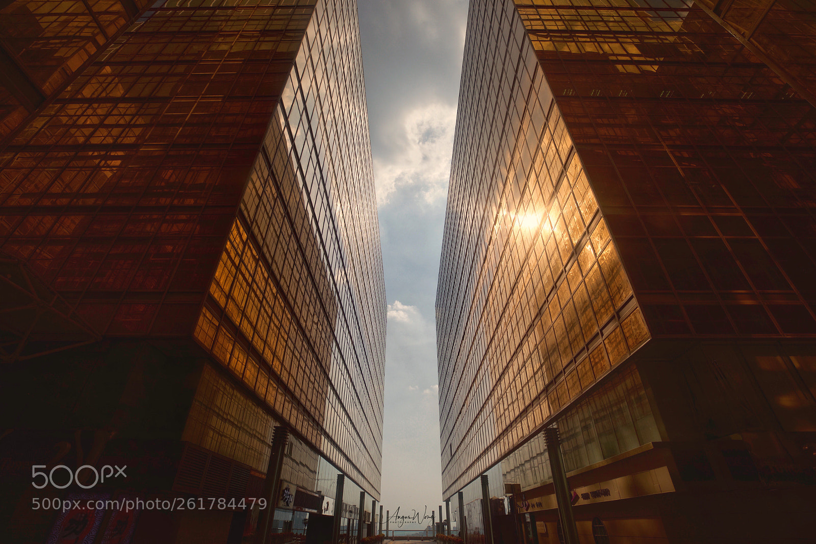 Canon EOS 5D Mark IV sample photo. Curtain wall buildings, hong photography