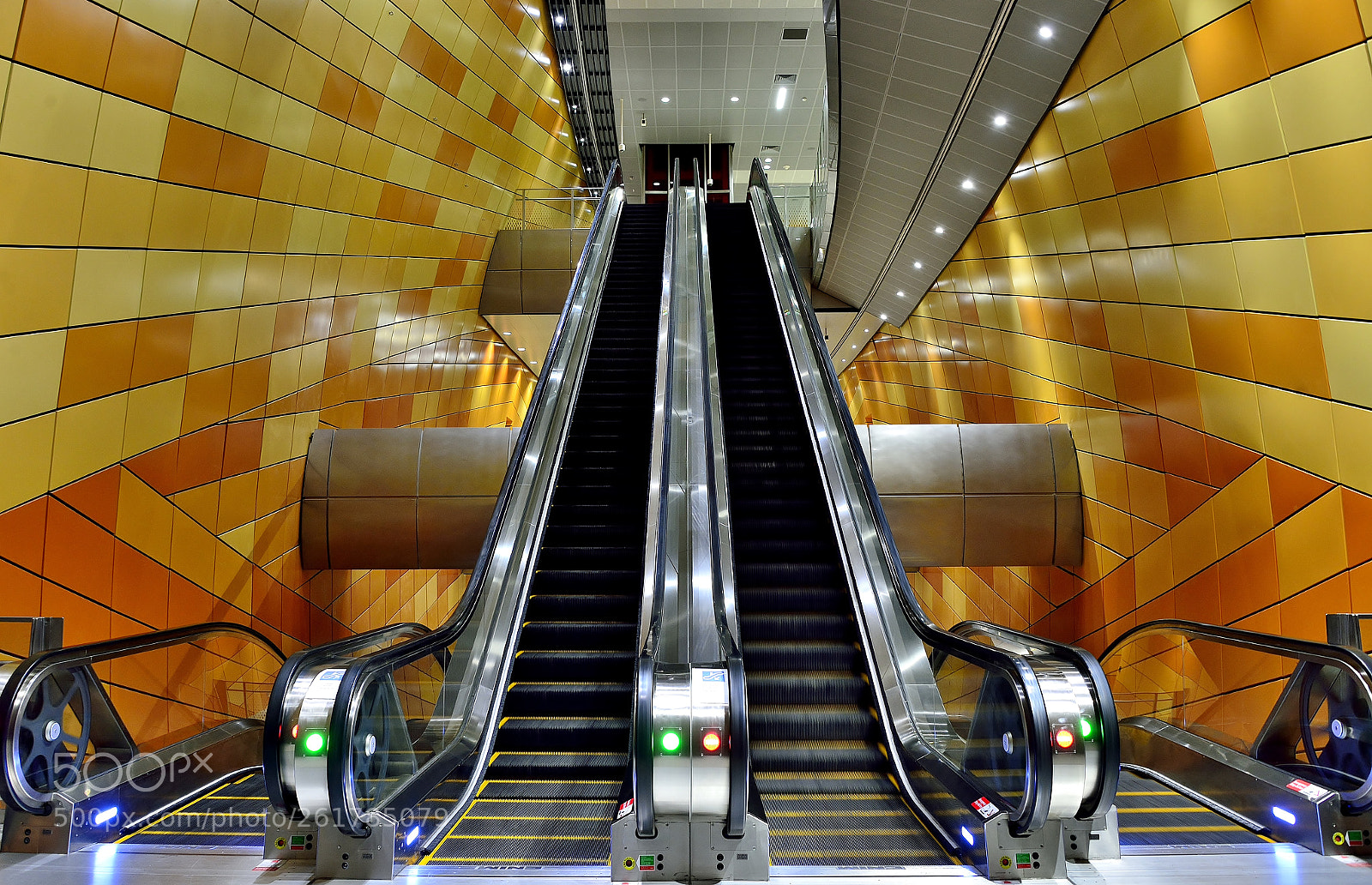 Nikon D4 sample photo. Bencoolen mrt station singapore photography