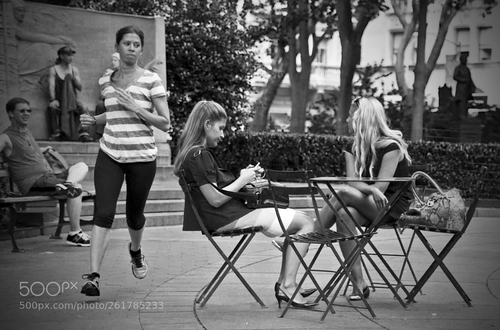 Nikon D90 sample photo. Face off photography