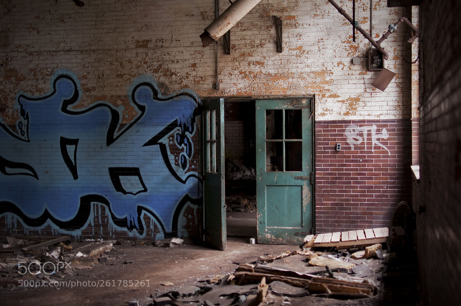 Nikon D90 sample photo. Factory doorway photography