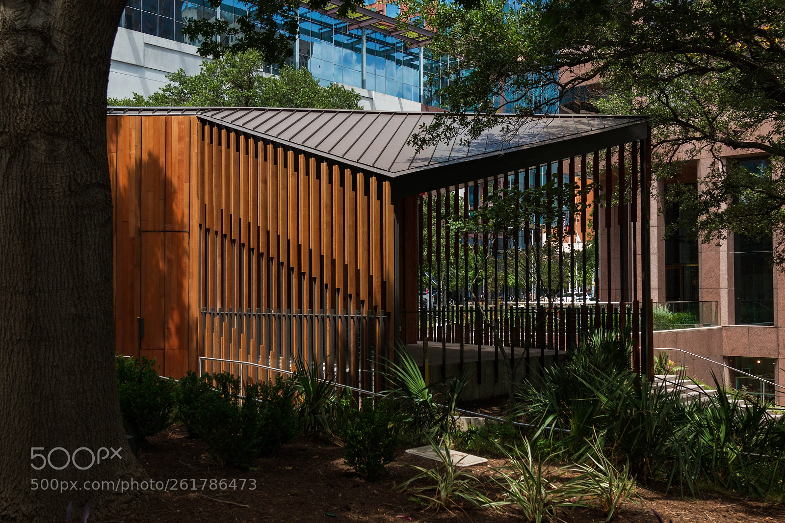 Canon EOS 70D sample photo. Austin's geometric gazebo photography