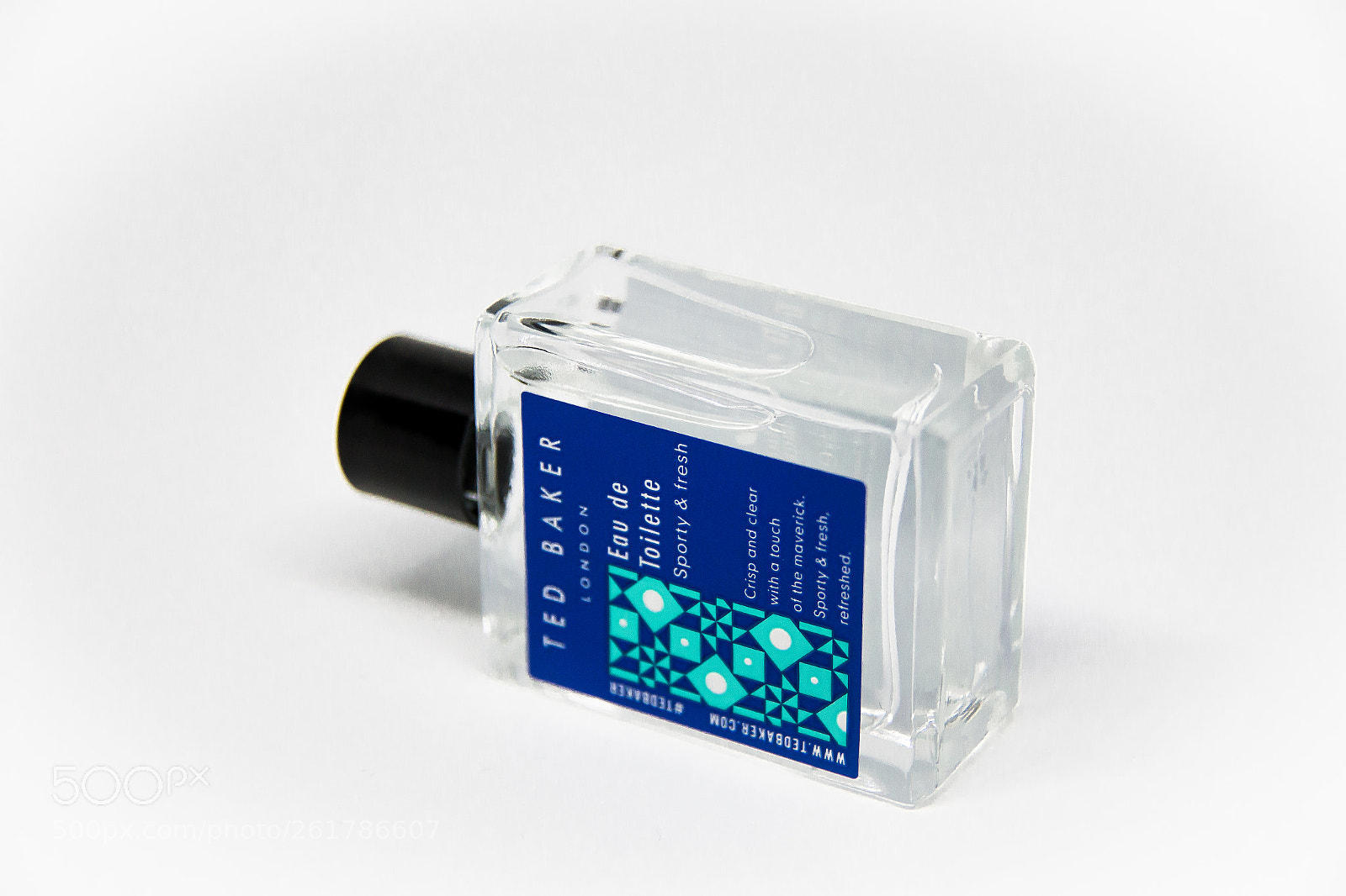 Canon EOS 70D sample photo. Designer fragrance photography
