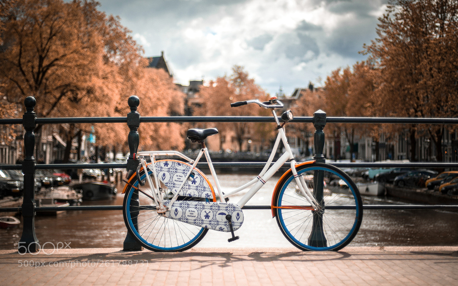 Canon EOS 5D Mark II sample photo. Bike in amsterdam photography