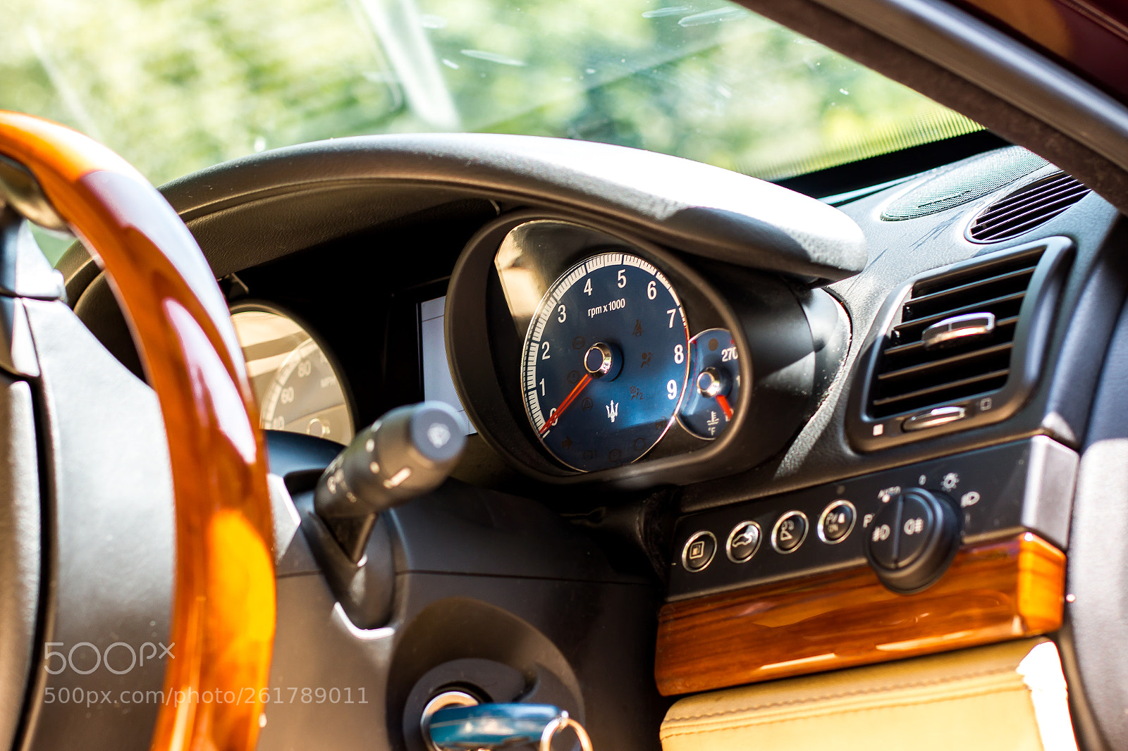 Canon EOS 70D sample photo. Maserati quattroporte photography