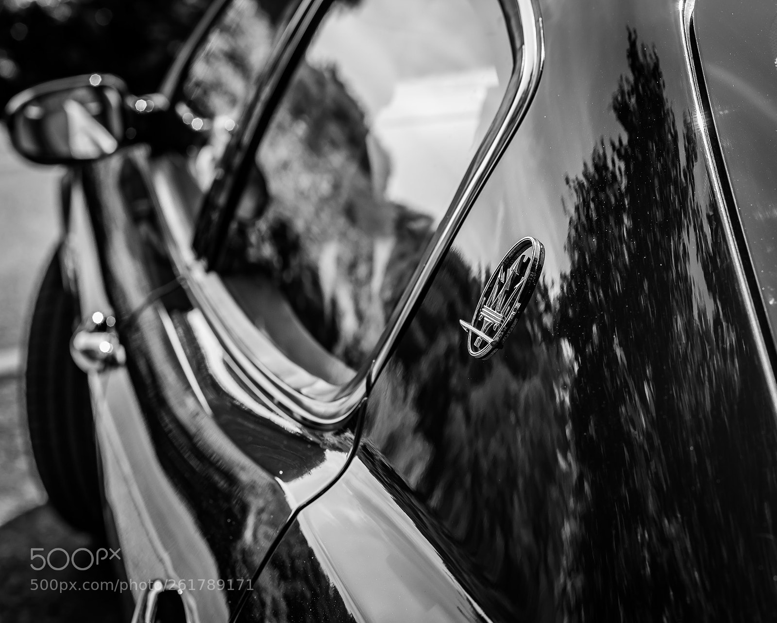 Canon EOS 70D sample photo. Maserati quattroporte photography