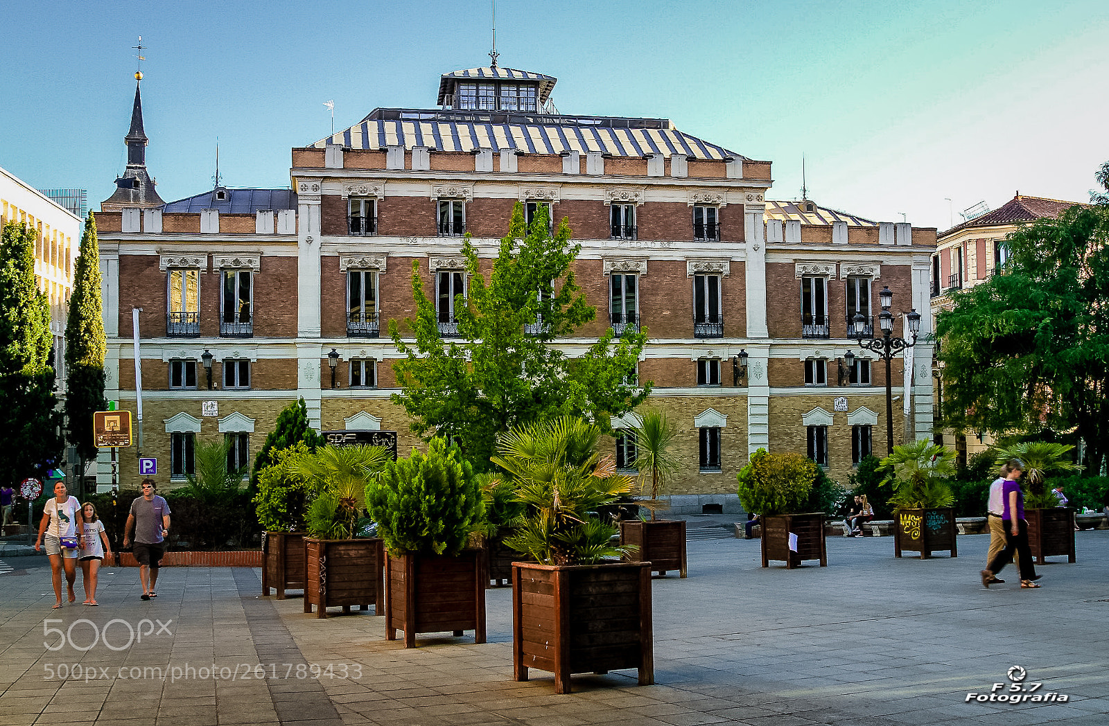 Canon EOS 7D sample photo. Plazas - madrid photography