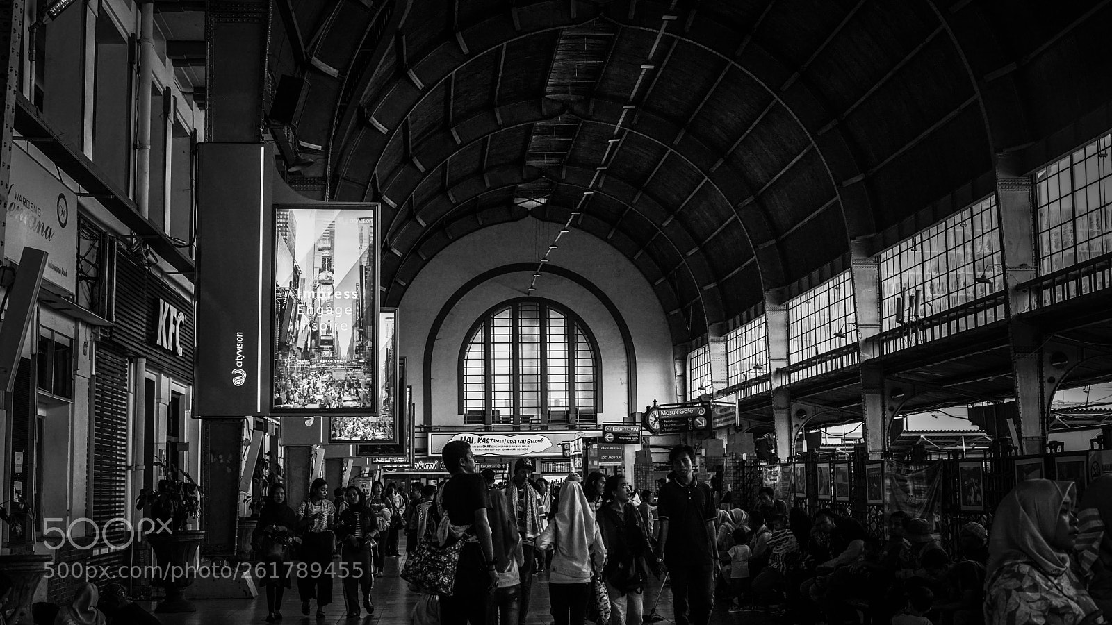 Sony a7 sample photo. Jakartakota station photography