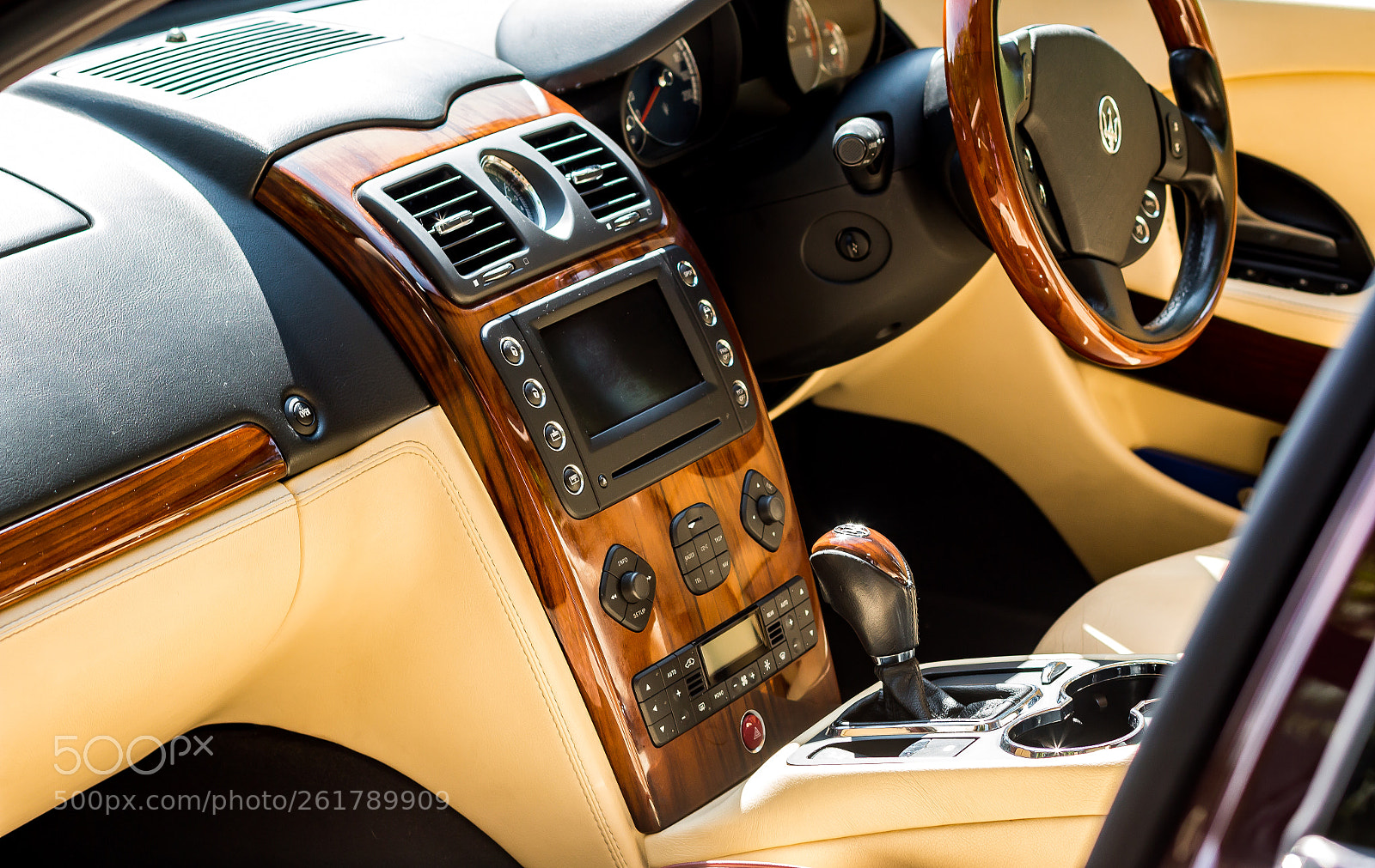 Canon EOS 70D sample photo. Maserati quattroporte photography