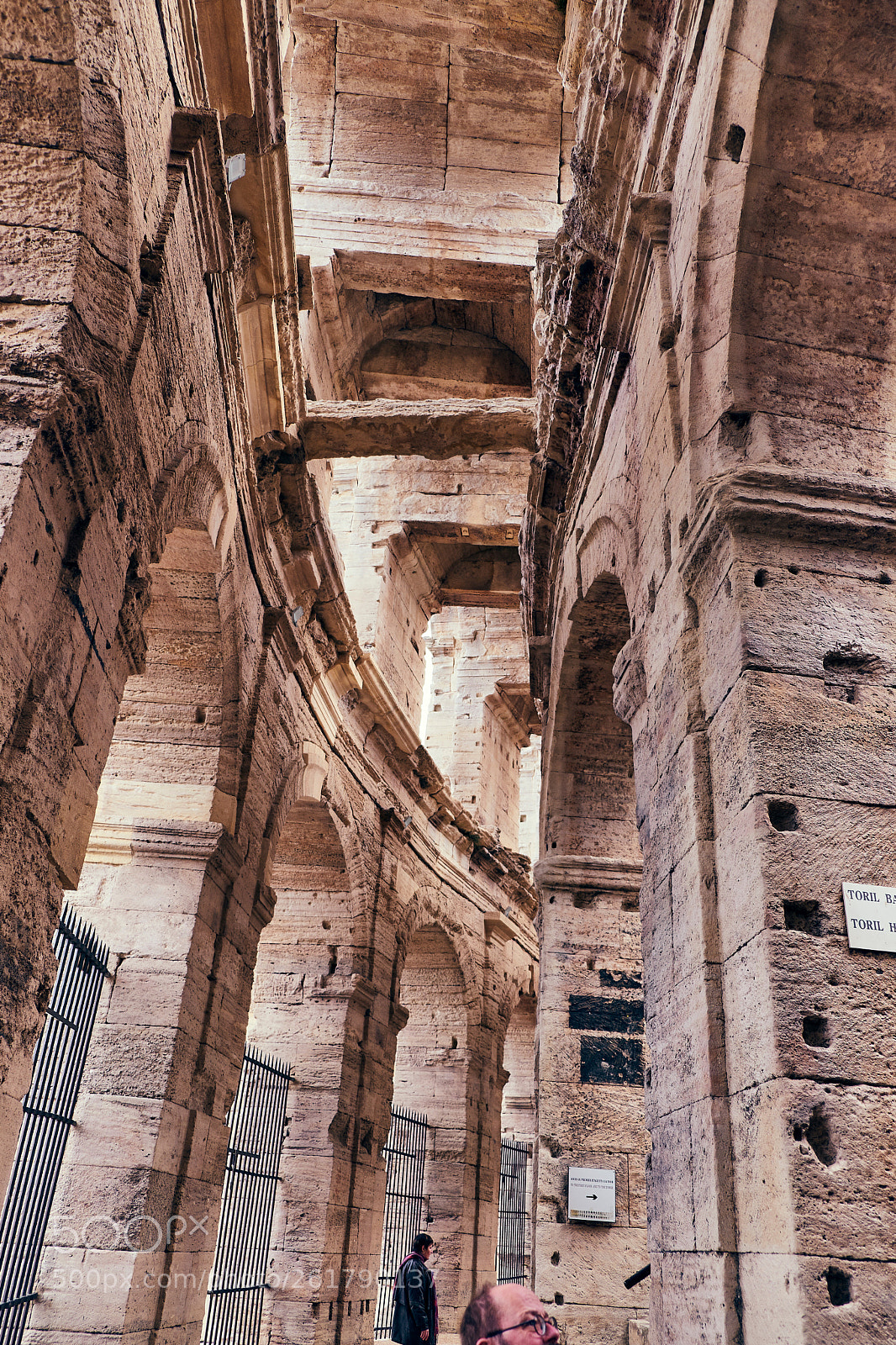 Fujifilm X-T2 sample photo. Arcs of arles photography
