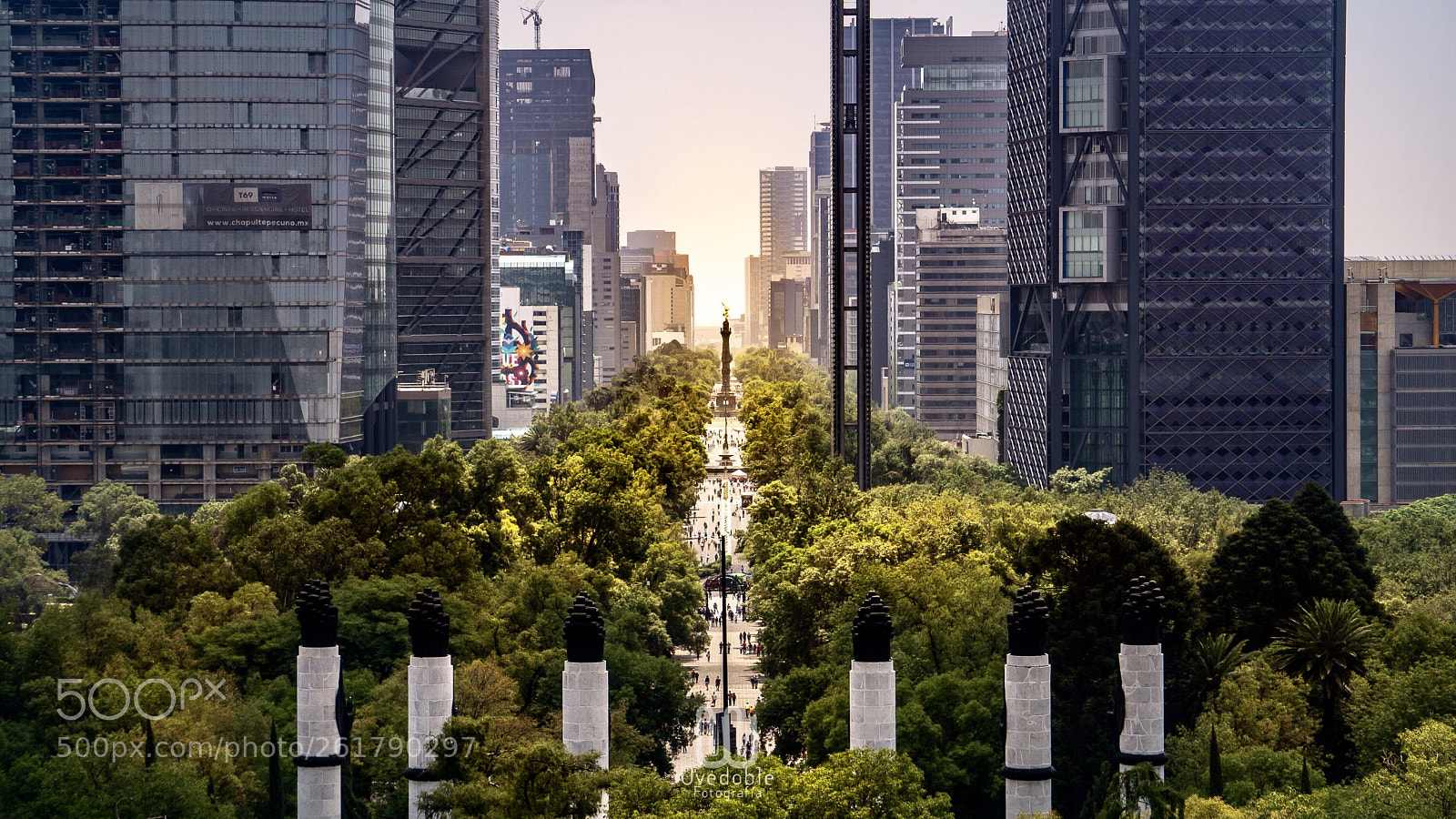 Sony a6000 sample photo. Reforma avenue view from photography