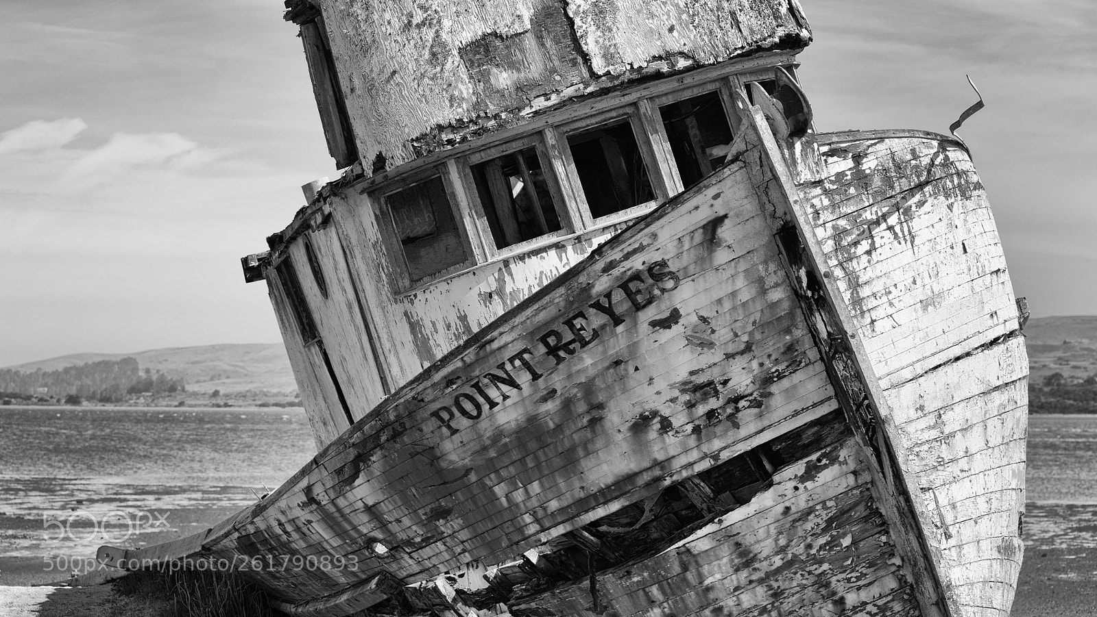 Sony a7R sample photo. Shipwrecked photography