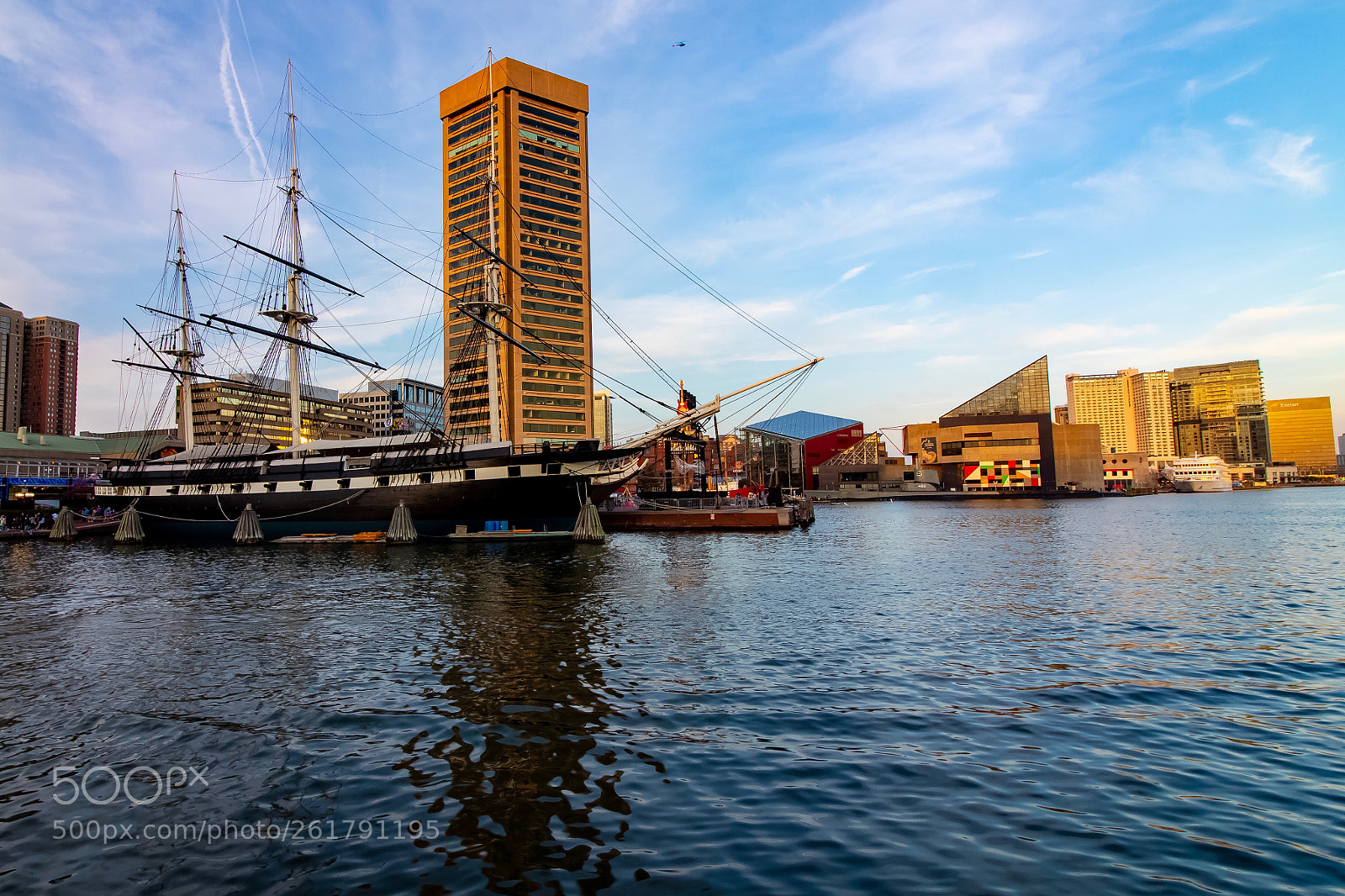 Canon EOS 1300D (EOS Rebel T6 / EOS Kiss X80) sample photo. Viewing the harbor photography