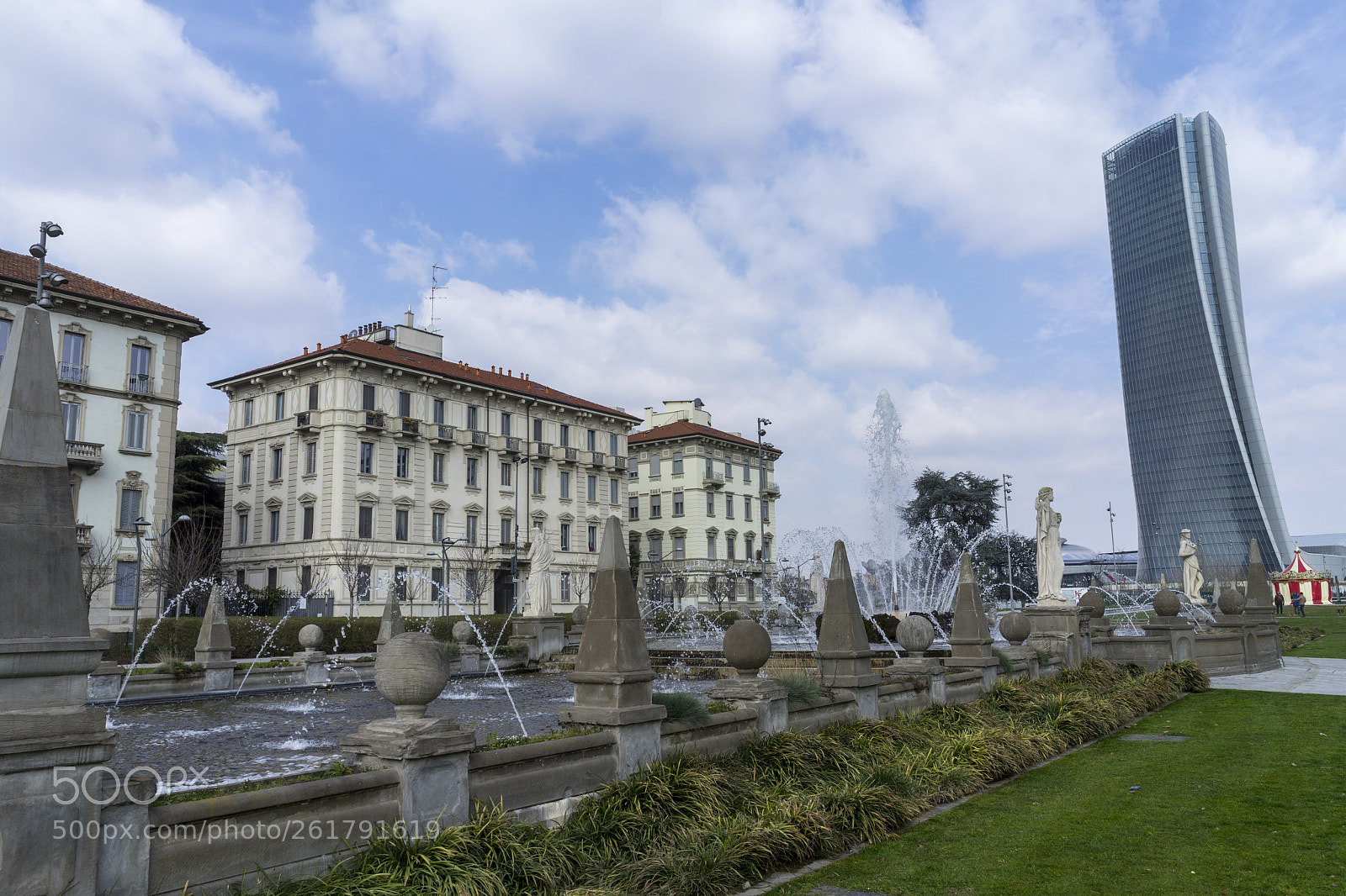 Sony a7 II sample photo. Citylife in milan at photography