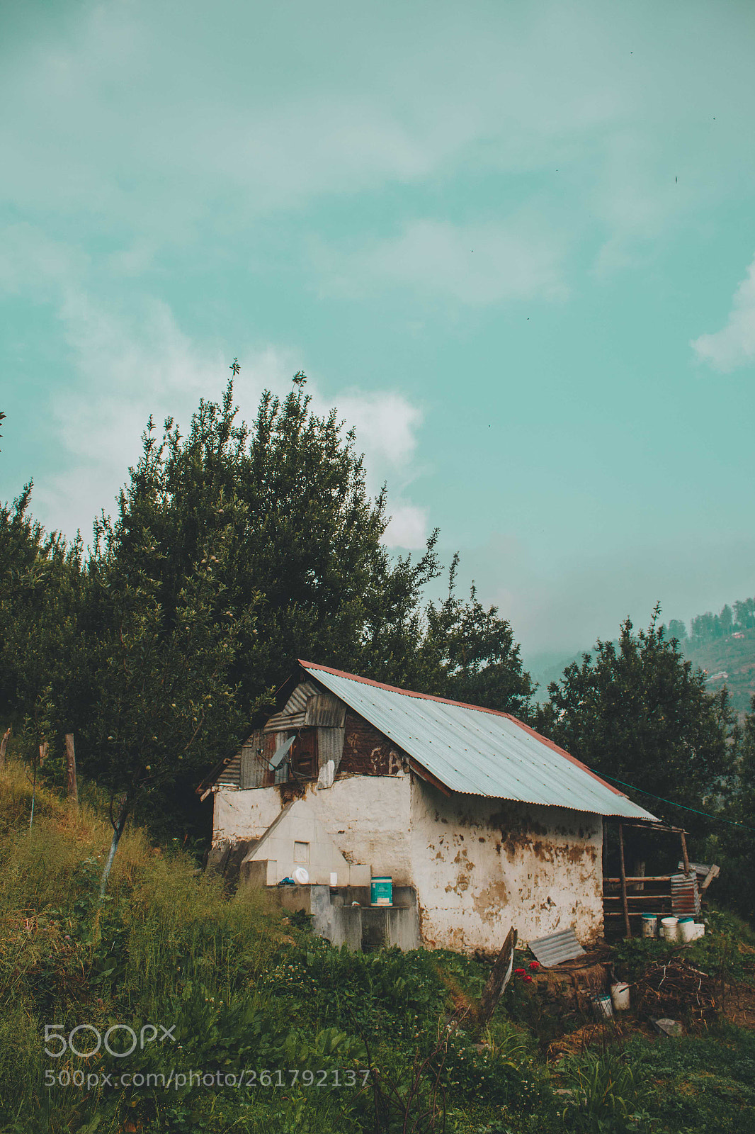 Canon EOS 700D (EOS Rebel T5i / EOS Kiss X7i) sample photo. A cabin in the photography