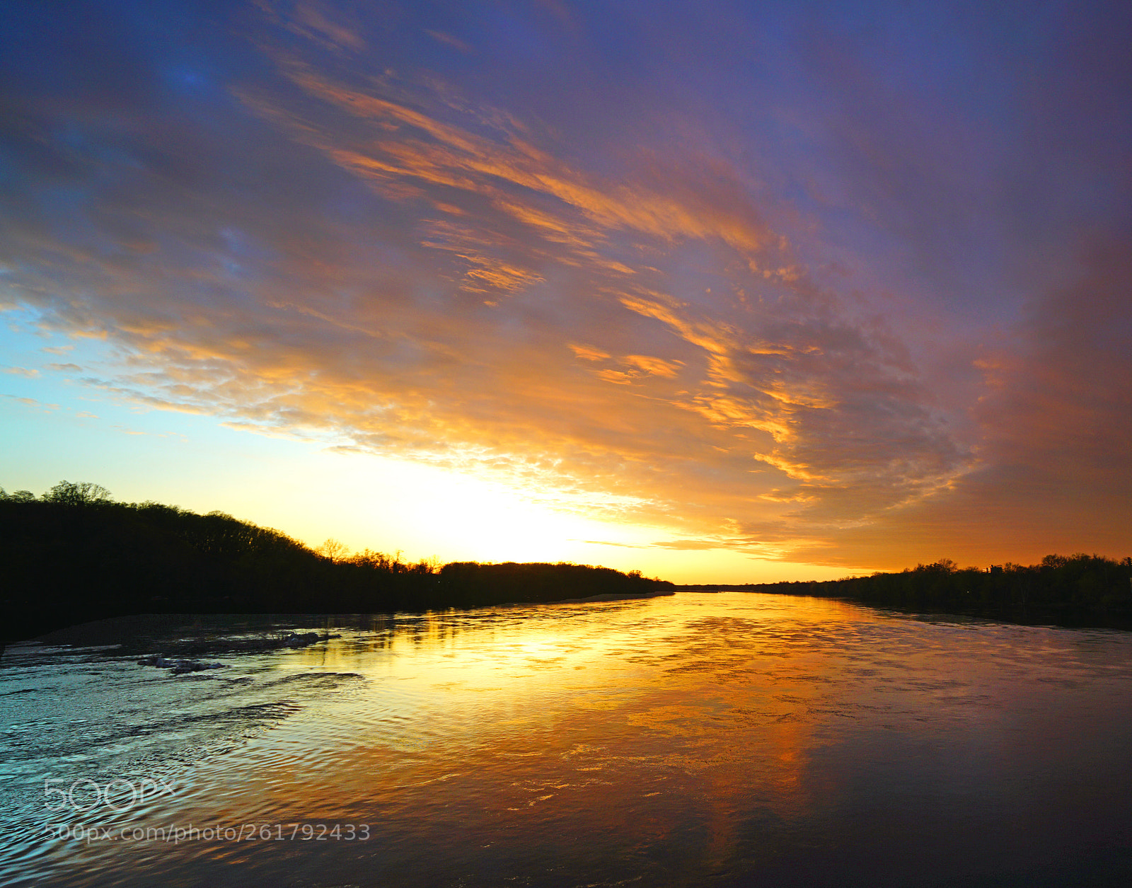 Sony a7R II sample photo. Sunset in gold and photography