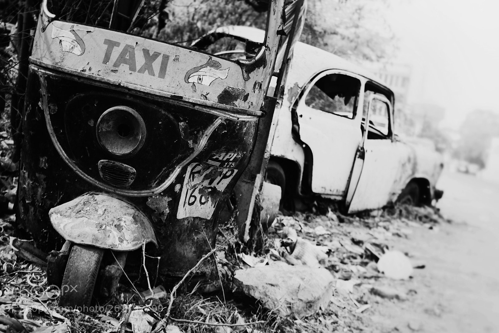 Canon EOS 550D (EOS Rebel T2i / EOS Kiss X4) sample photo. Taxi photography