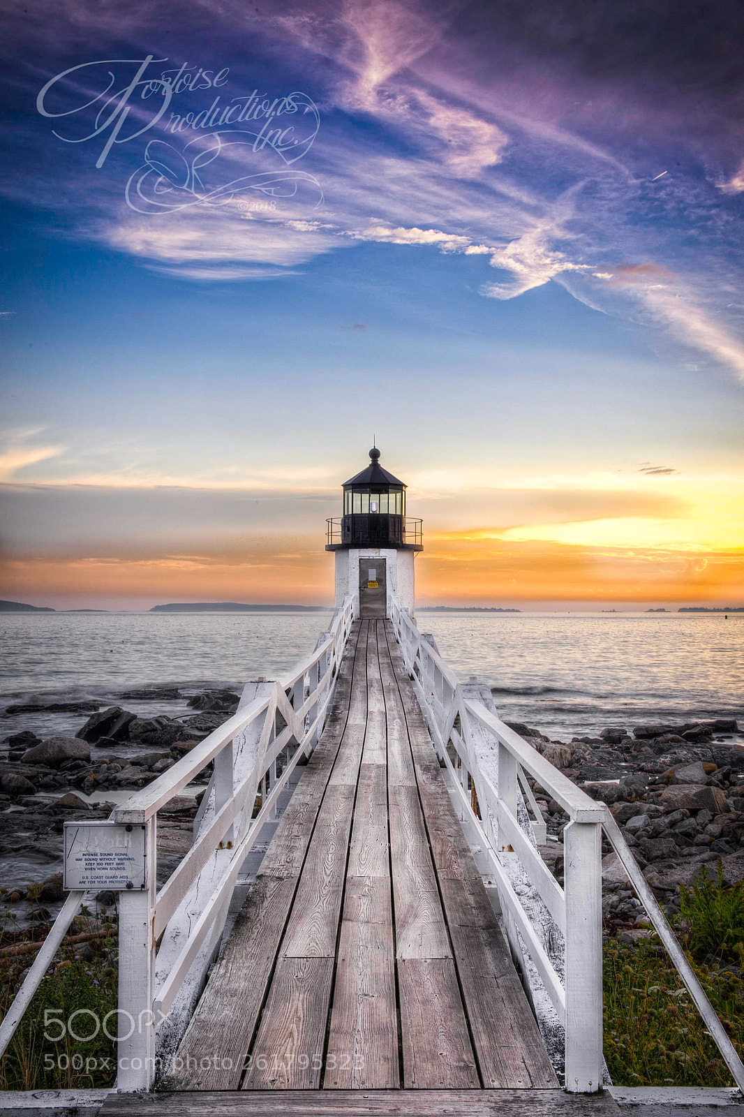 Nikon D4S sample photo. "marshall point light walkway" photography