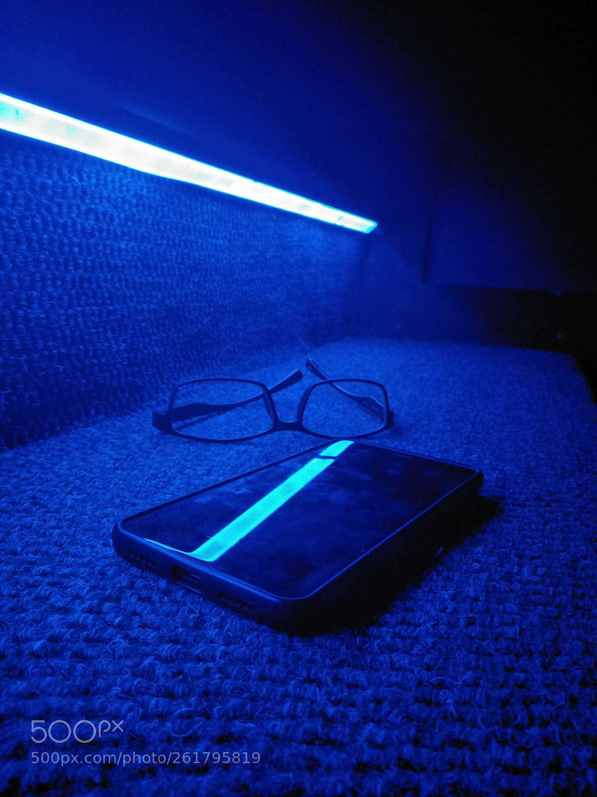 OPPO CPH1701 sample photo. Night glow photography