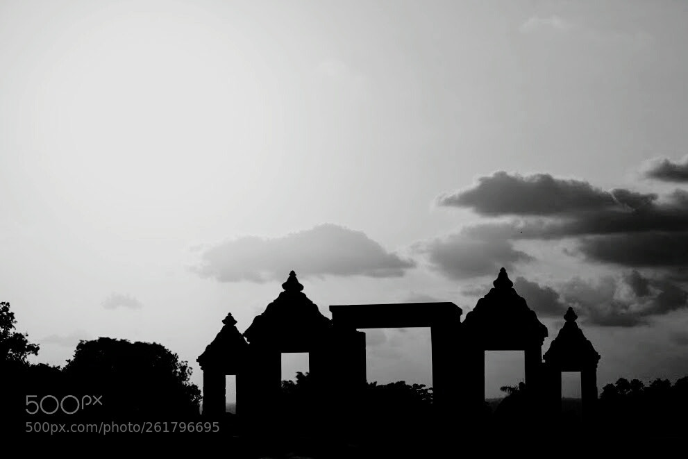 Canon EOS 600D (Rebel EOS T3i / EOS Kiss X5) sample photo. Ratu boko temple photography