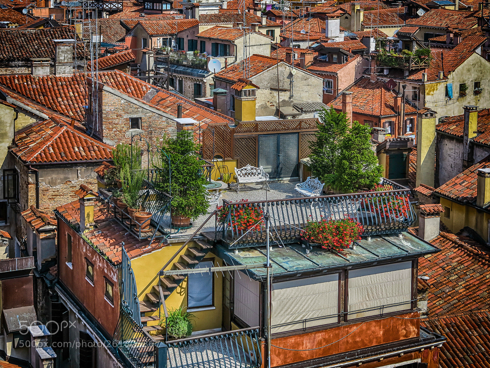 Canon PowerShot G1 X sample photo. Venice: rooftop terrace photography