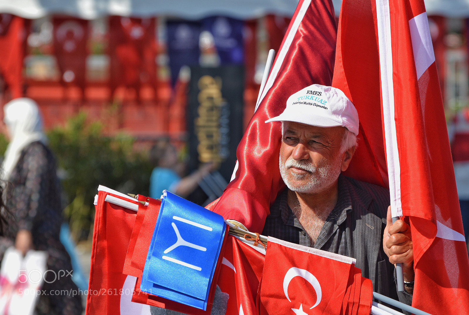 Nikon D3200 sample photo. Flag seller photography