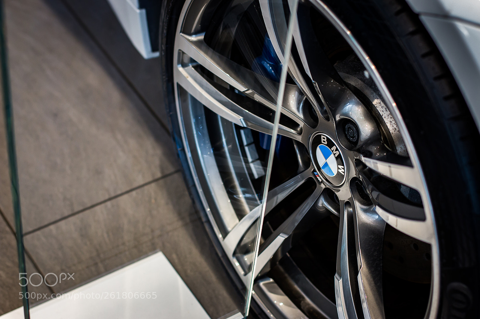 Canon EOS 70D sample photo. A bmw wheel photography