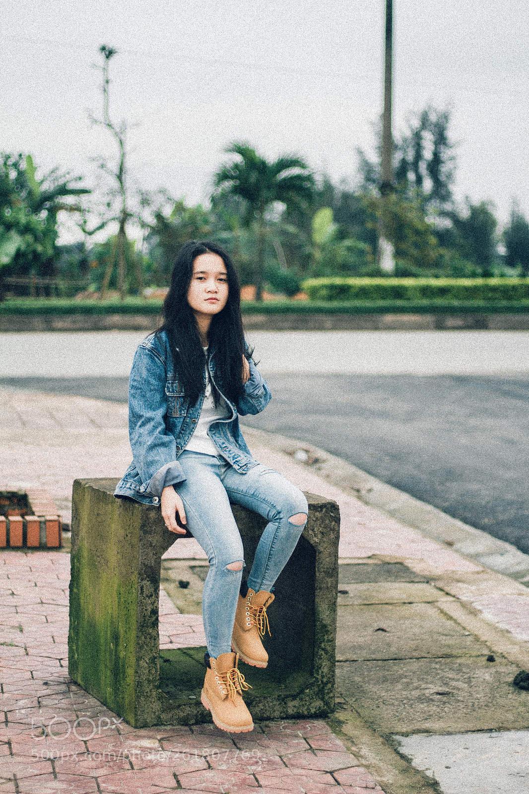 Canon EOS 7D sample photo. Lit photography