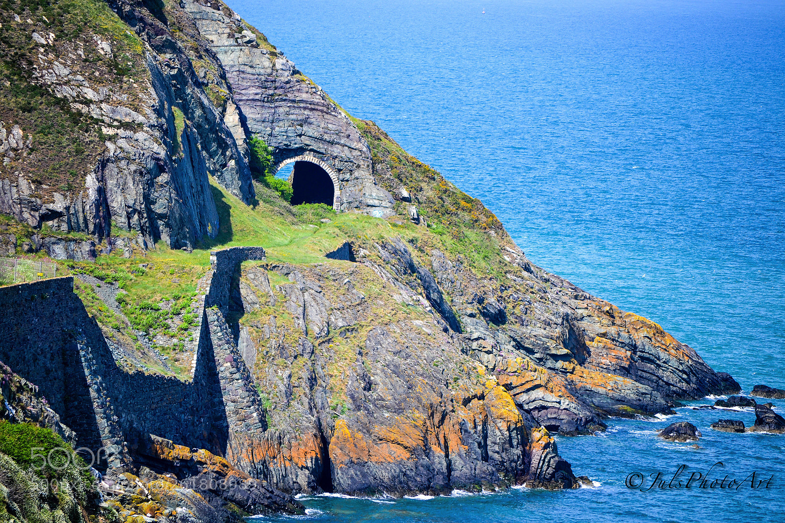 Nikon D3100 sample photo. A tunnel for irish photography